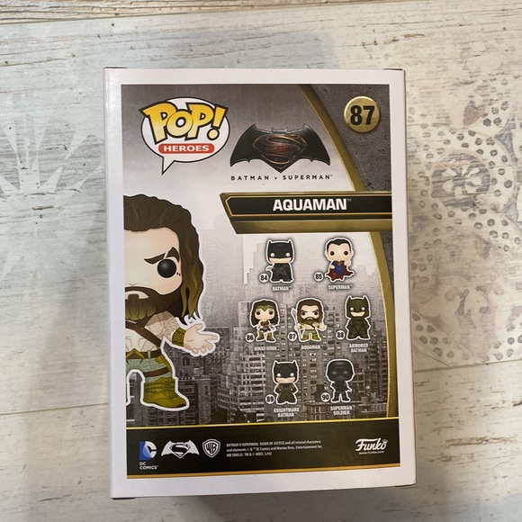 Funko Pop Aquaman #87 Batman v Superman Exclusive Figure - Picture 4 of 7